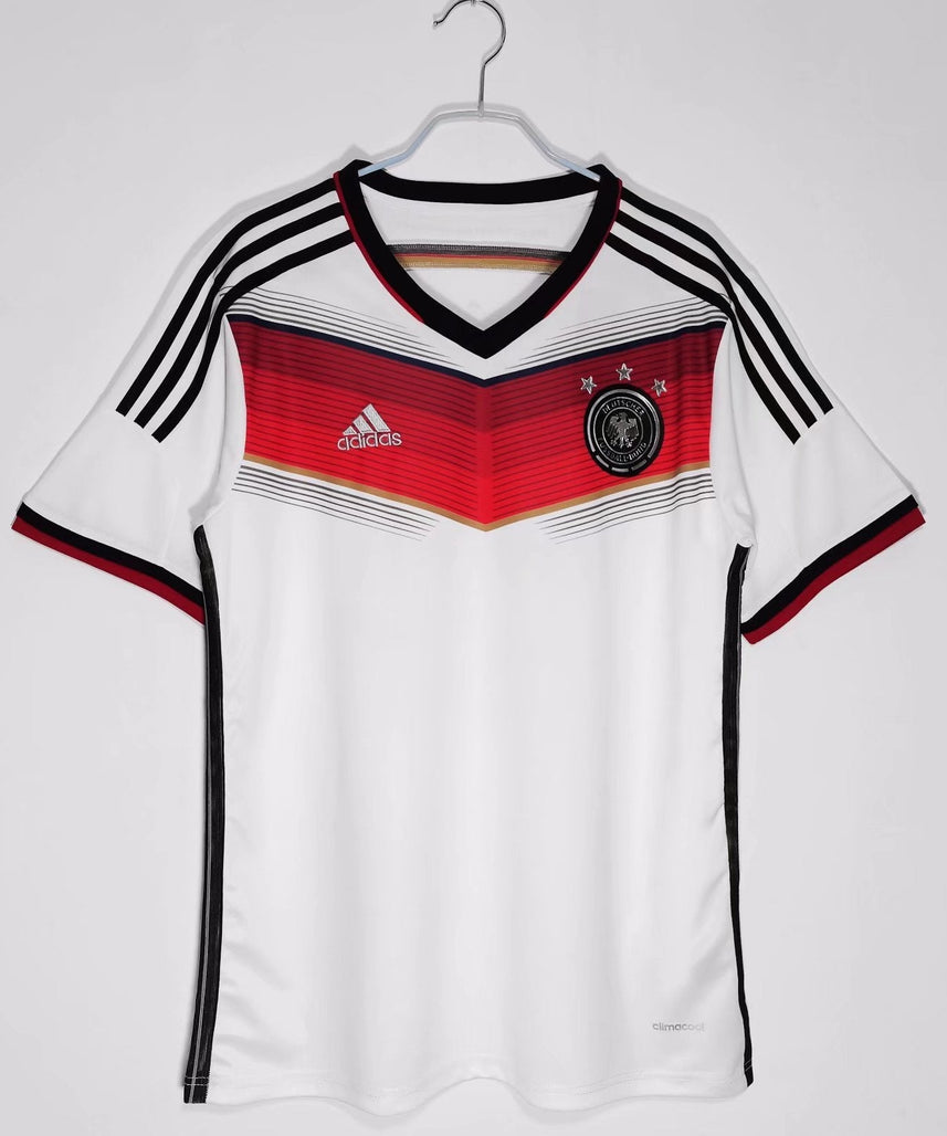 طقم ألمانيا المنزلي 2014-2015