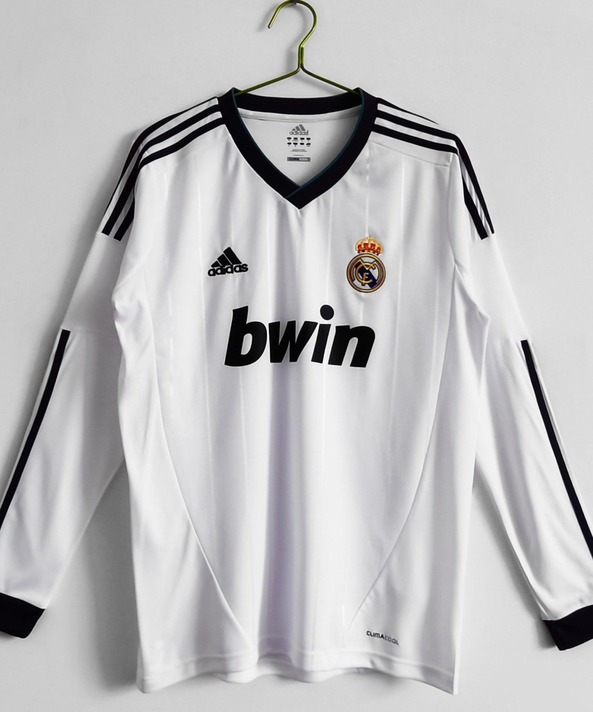 طقم ريال مدريد الأساسي بأكمام طويلة 2012-2013
